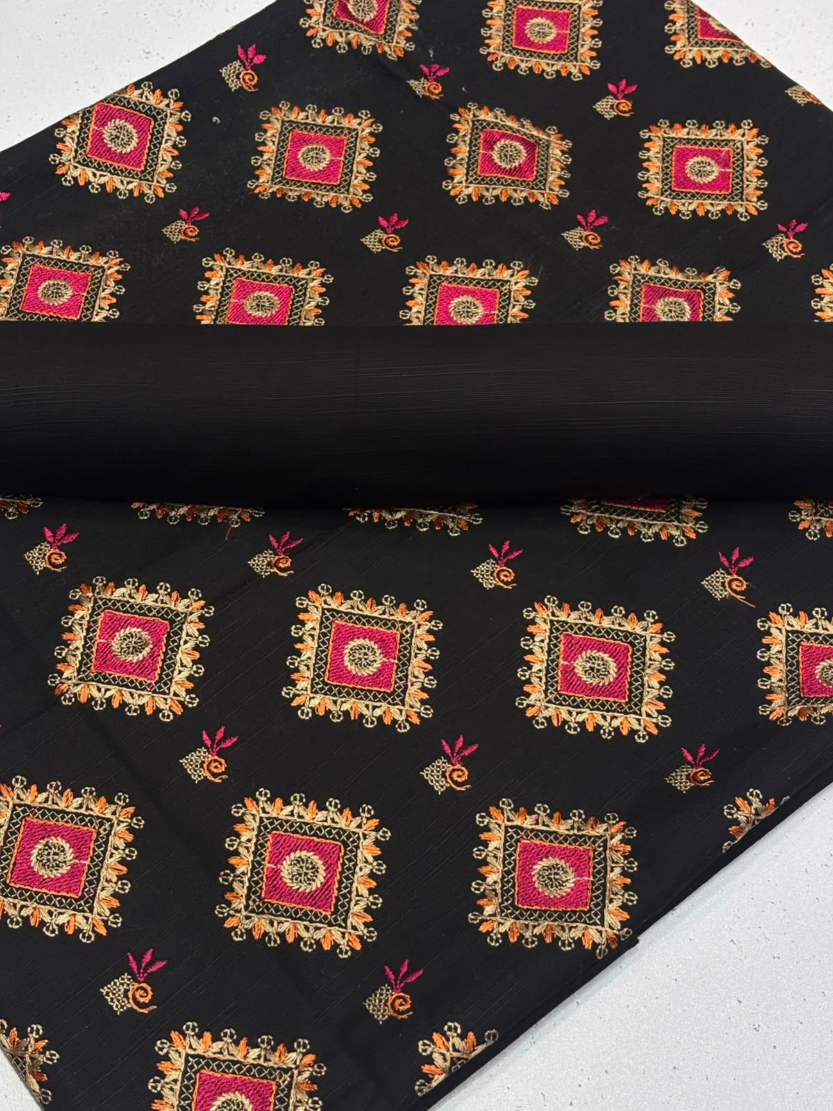 2PC KHADDAR