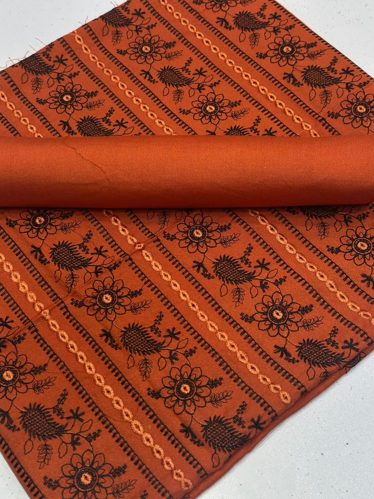 2PC KARANDI - AL- Mehtab Collection